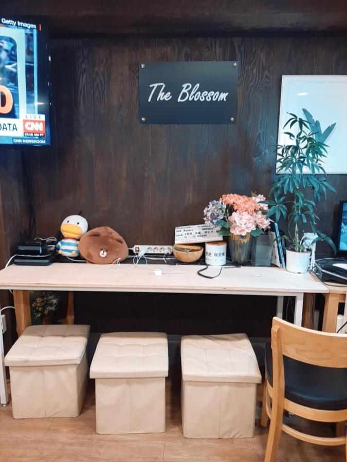 The Blossom Yeonnam Guesthouse Seoul Exterior foto